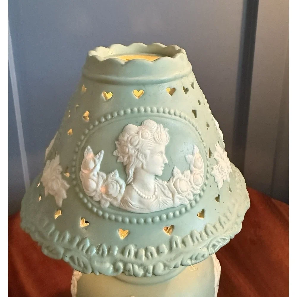 Vintage Jasperware Style Accent Lamp‎ Cameo Heart Cutout Mint Green Kitchen Mini